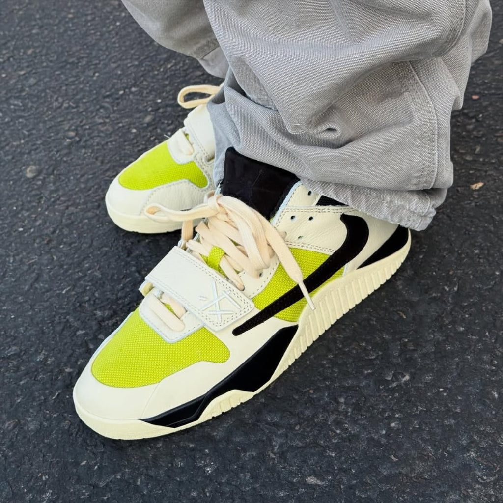 Nike AJ Jumpman Jack Bright Cactus