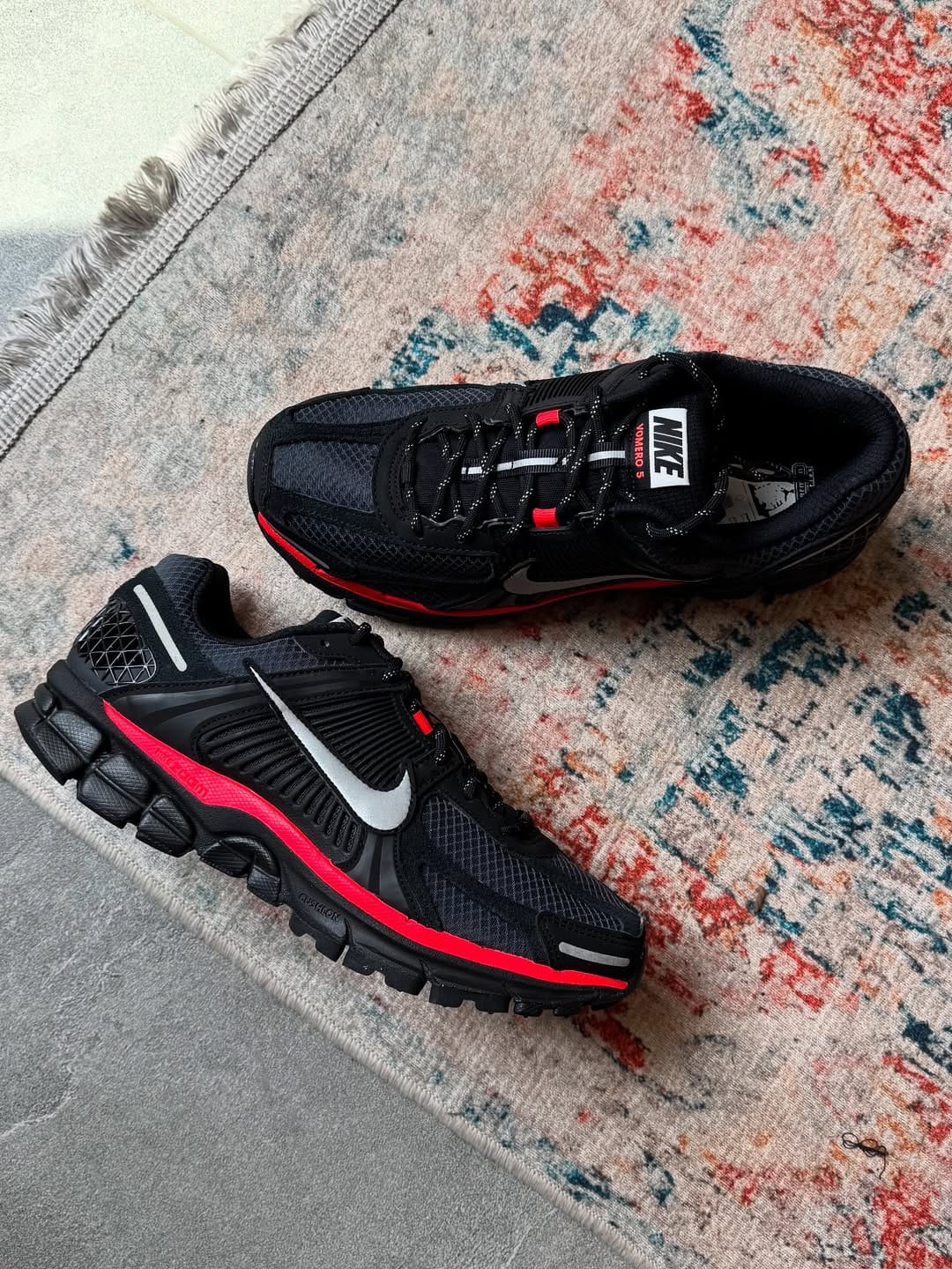 Nike ZOOM Vomero 5 Bred