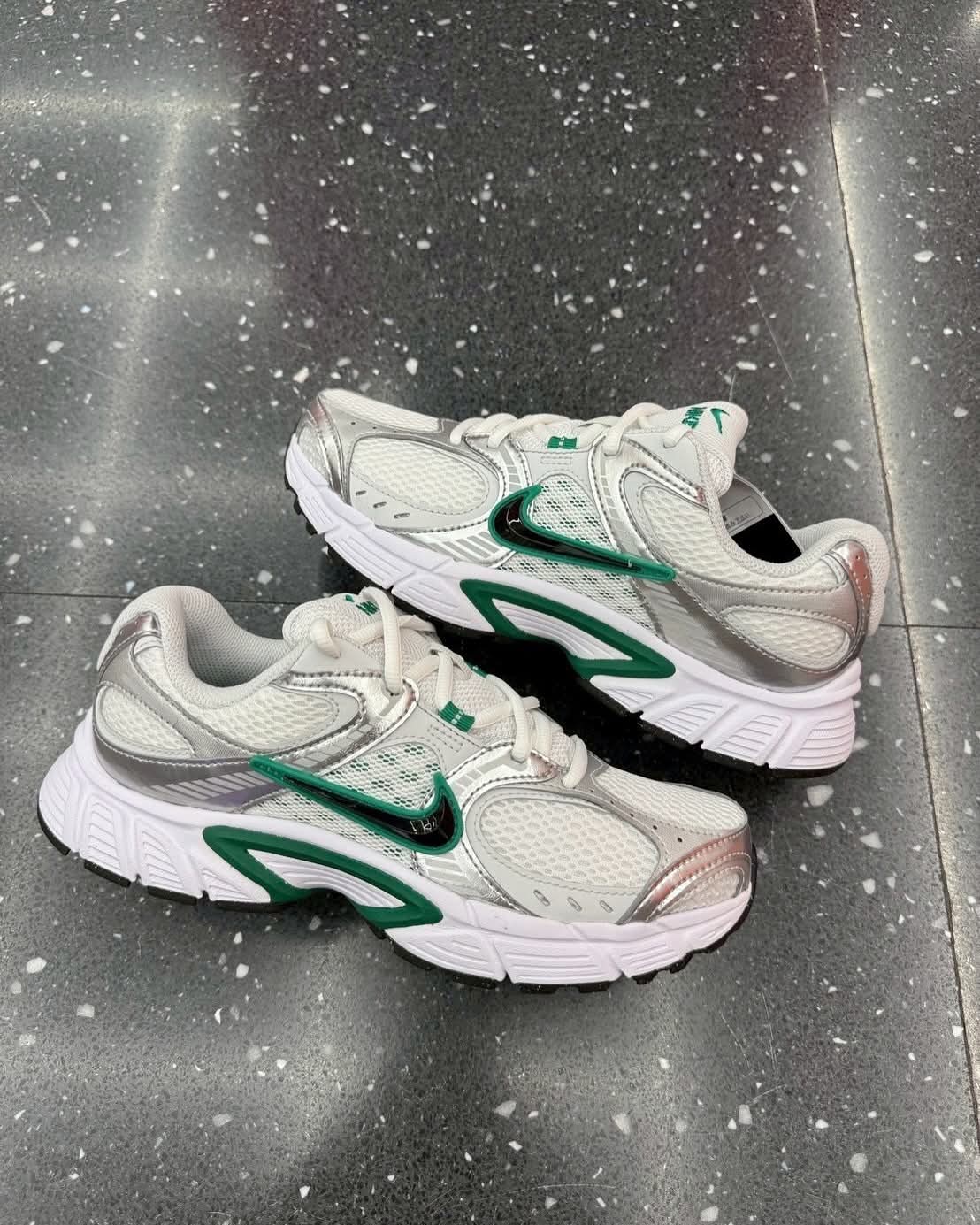 Nike V5 Rnr Silver Vast Grey Green